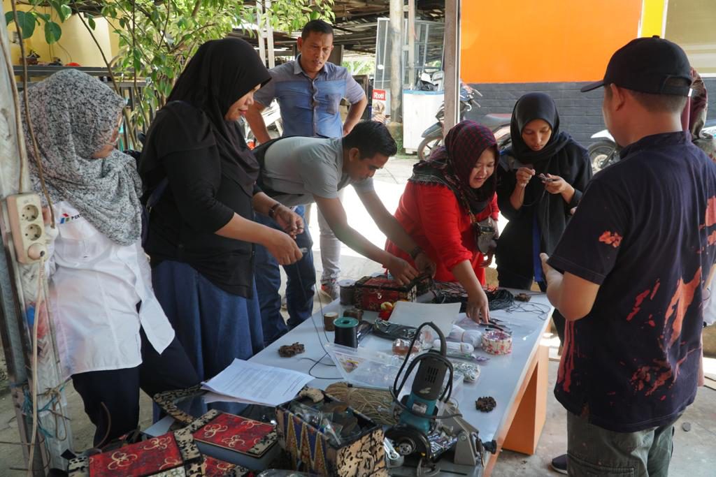 Pertamina Gelar Pelatihan Kerajinan  Berbahan Baku Limbah  