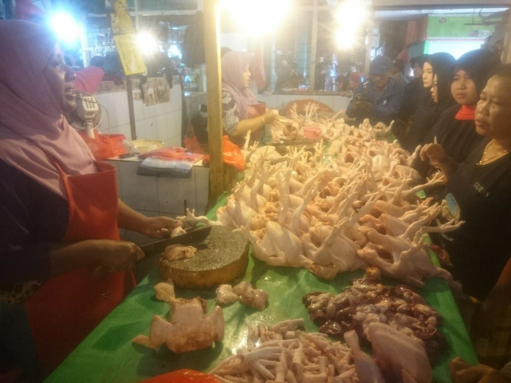 Ayam potong di pasar Klandasan Balikpapan