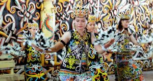 Tarian Dayak