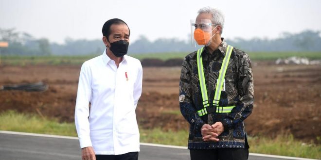 Gubernur Jawa Tengah Ganjar Pranowo saat mendampingi Presiden Joko Widodo