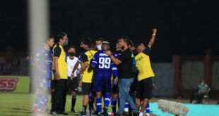 skuat Persiba Balikpapan saat merayakan gol kemenangan lawan PSBS Biak diputaran Pertama