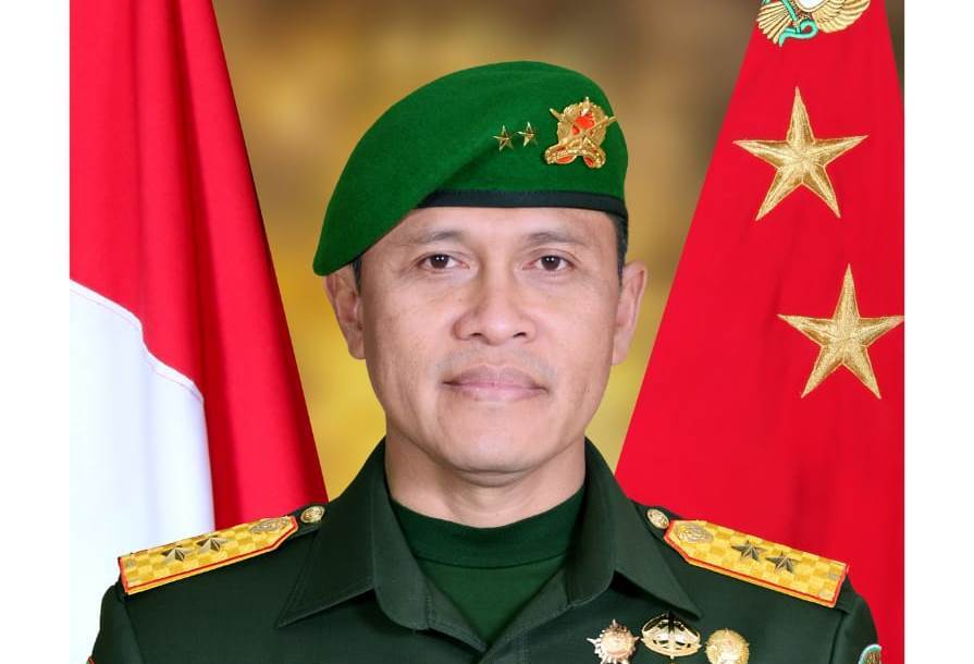 Porno yulduz 40 BDSM bekasi va xizmatkori