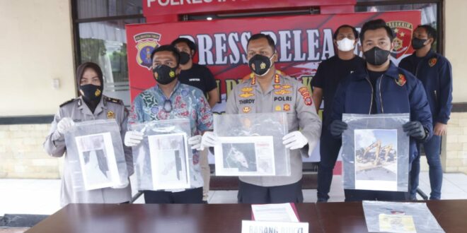 Konfrensi pers Polresta Balikpapan dalam kasus penambangan batubara, Jumat (19/11/2021)