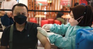 Vaksin Booster dan Masker Wajib untuk Lindungi Diri dari COVID-19