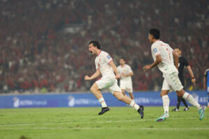 elandang Timnas Indonesia Thom Haye usai mencetak gol / PSSI