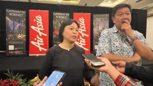 Sarawak Tourism Board (STB) bekerja sama dengan AirAsia kembali memperkuat koneksi pariwisata dengan Indonesia melalui roadshow bertajuk Sarawak Gateway to Borneo.