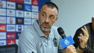 Pelatih Arema FC, Ze Gomes / LIB