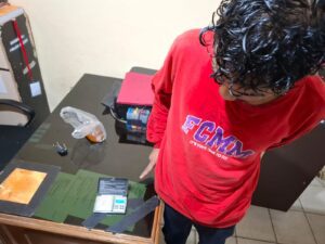 Pelaku dan barang bukti sabu yang diamankan