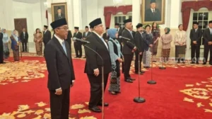Presiden Prabowo Subianto melantik Prof Brian Yuliarto sebagai Menteri Pendidikan Tinggi, Sains, dan Teknologi (Mendiktisaintek). (Suara.com/Novian)