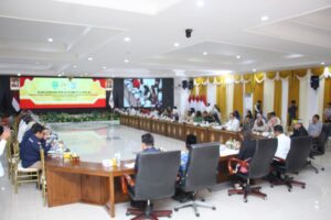 Pemeritan Daerah Kaltim diskusi bersama berbagai pemangku kepentingan, termasuk Komite II DPD RI, dibahas tantangan dan peluang dalam industri migas di Kaltim, wilayah yang dikenal kaya akan sumber daya alam.