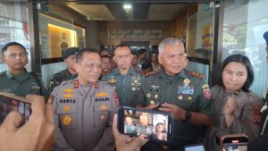 Kapolda Kalimantan Utara (Kaltara) Irjen Pol Hary Sudwijanto dan Pangdam VI Mulawarman Mayjen TNI Rudy Rachmat Nugraha memastikan Polri dan TNI tetap solid