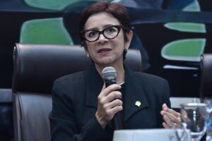 Anggota Komisi I DPR RI, Nurul Arifin, saat mengisi diskusi Forum Legislasi yang digelar oleh Koordinatoriat Wartawan Parlemen (KWP) bekerja sama dengan Biro Pemberitaan Parlemen di Gedung Nusantara I, Senayan, Jakarta. Foto: Azka/vel