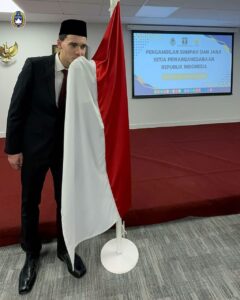 Ole Romeny saat menjalani sumpah sebagai WNI / PSSI