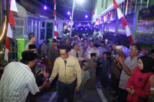 Wali Kota Balikpapan Rahmad Mas"ud memberikan apresiasi tinggi kepada warga RT 82, Kelurahan Sumber Rejo, yang berperan aktif dalam menyemarakkan Hari Jadi Kota ke-128.