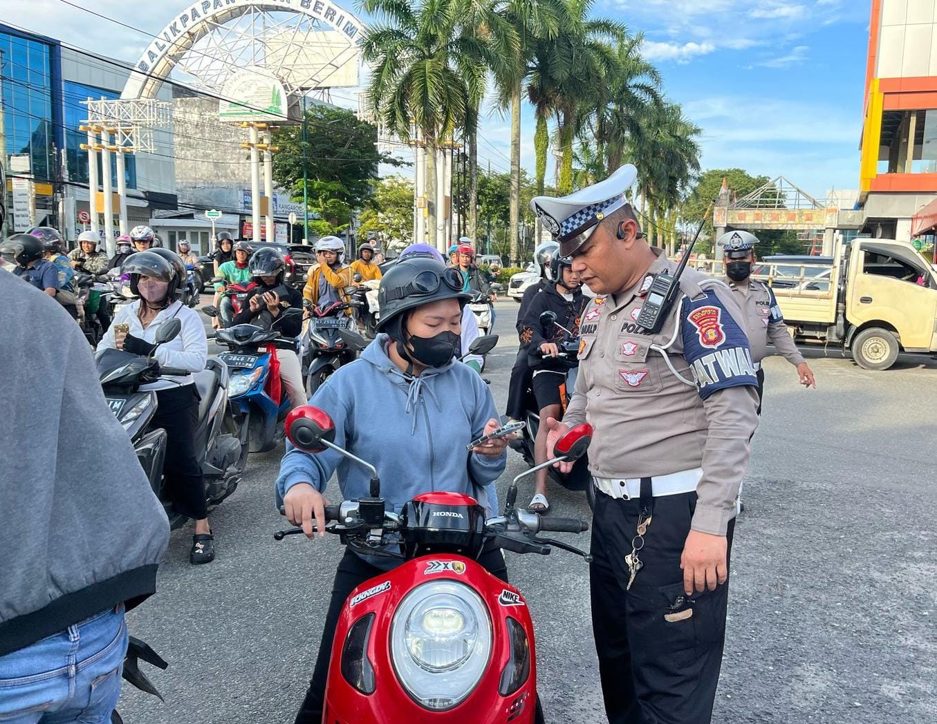 Operasi Keselamatan Mahakam 2025 yang digelar di Halaman AzKo Balikpapan pada Jumat, 21 Februari 2025 petang