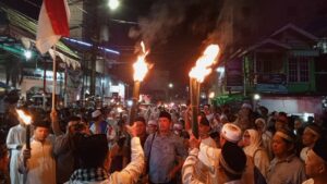 Dalam rangka menyambut bulan suci Ramadan, Masjid Jamiat Suwada Balikpapan menggelar Pawai Obor pada Selasa, 25 Februari 2025