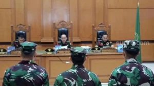 Tiga prajurit TNI penembak bos rental mobil dipecat dari militer. (Suara.com/Faqih)