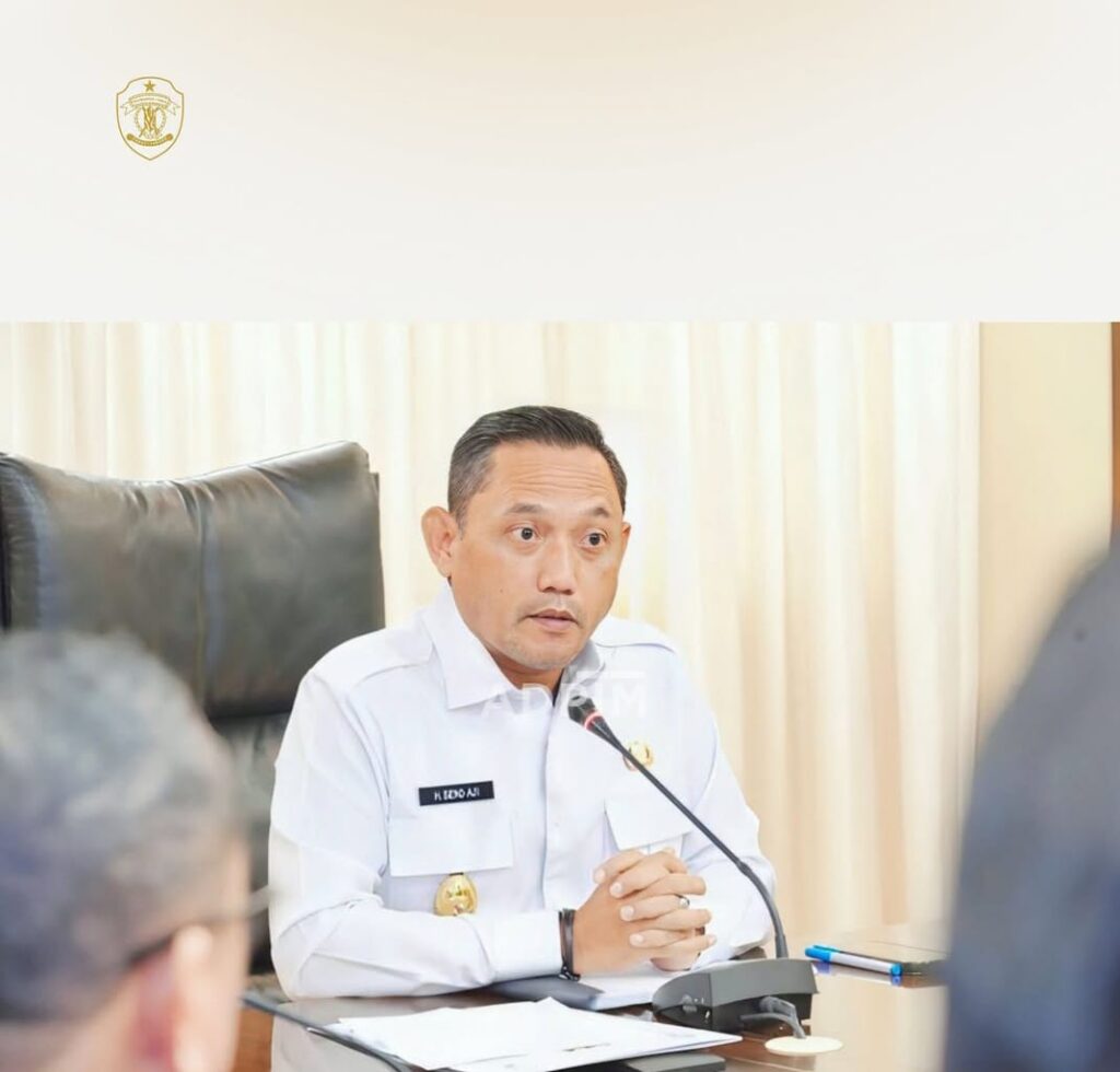 Wakil Gubernur Kaltim Seno Aji / Hudais TP / adpimporvkaltim