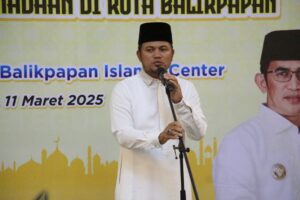 Gubernur Kaltim Rudy Mas'ud saat safari Ramadan di Balikpapan Islamic Center