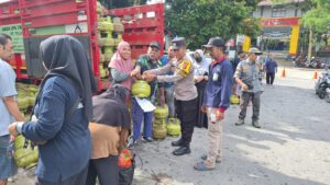 Operasi pasar elpiji pada Sabtu (2/3) di Jalan Inpres Dua, RT 18, Kel, Muara Rapak