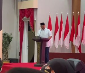 Bupati Edi saat bersilaturahmi dan Halal Bi Halal bersama para pelaku UMKM, wirausaha muda, pegiat ekonomi kreatif, serta organisasi kepemudaan