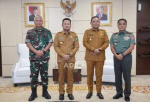 Gubernur Kaltim Rudy Mas'ud bersama Wakil Gubernur Seno Aji, Pangdam VI Mulawarman Mayjen TNI Rudy Rachmat Nugraha dan Danrem 091 ASN Samarinda Brigjen TNI Anggara Sitompul / Pemprov Kaltim