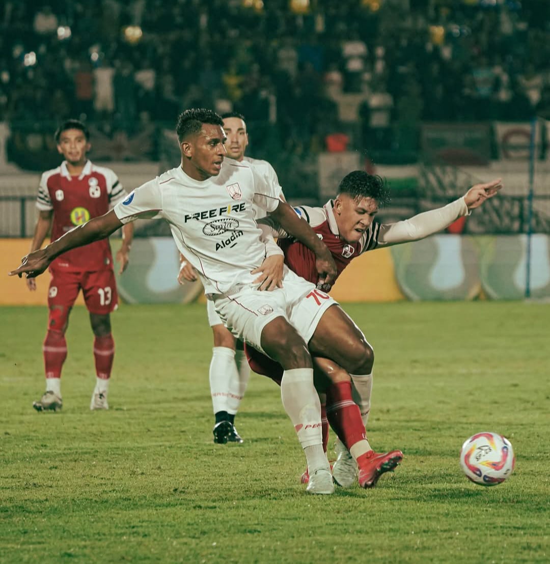 Laga Barito Putera vs Persis Solo di di Stadion Demang Lehman Banjarbaru / .IG Barito Putera
