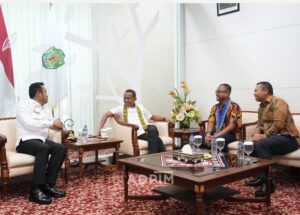 Menteri ESDM disambut Gubernur Kaltim Rudy Mas’ud di VVIP Room Bandara Internasional Sultan Aji Muhammad Sulaiman Sepinggan Balikpapan / Pemprov Kaltim