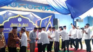 di Kantor Pusat Perumda Air Minum Tirta Mahakam Kukar, Rabu (9/4/2025), saat momen halalbihalal.