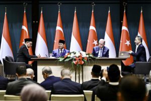Presiden Prabowo Subianto, dan Presiden Turkiye, Recep Tayyip Erdoğan, menyaksikan penandatanganan dan pertukaran sejumlah nota kesepahaman (Memorandum of Understanding/MoU) dalam kunjungan kenegaraan di Istana Kepresidenan Turkiye, pada Kamis, 10 April 2025. (Foto: BPMI Setpres)