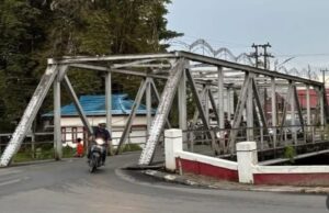 Rencana rehabilitasi Jembatan Besi Tenggarong resmi dibatalkan