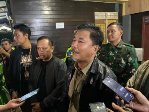 Sekretaris Daerah (Sekda) Kukar Cek Langsung Kesiapan TPS