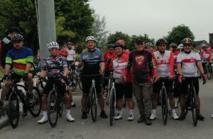 Bupati Kutai Kartanegara (Kukar), Edi Damansyah, meresmikan secara perdana rute Turapan Loop, sebuah jalur bersepeda strategis yang menyusuri kawasan turap Jalan KH Akhmad Mukhsin / IST