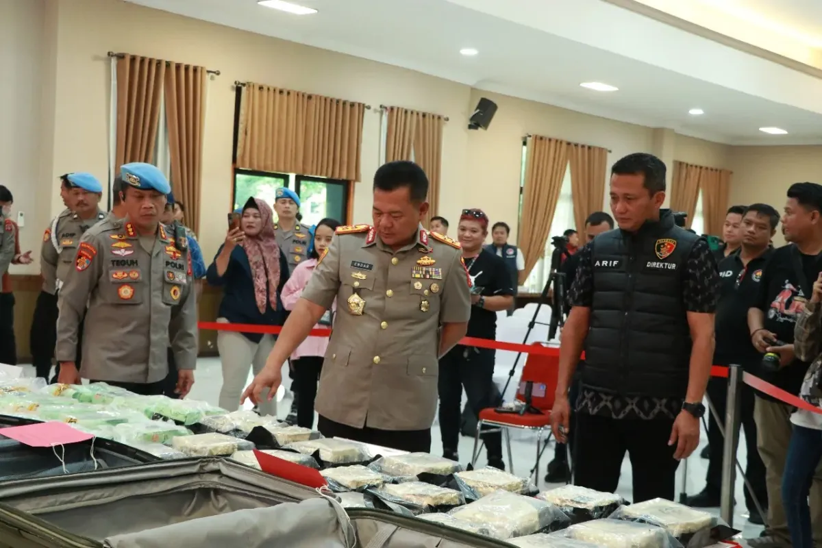 Kapolda Kaltim Irjen Pol. Endar Priantoro saat konfrensi pers, Jumat, 25 April 2025 / Polda Kaltim