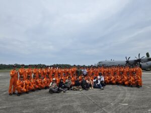 Puluhan Taruna Akademi Angkatan Udara (AAU) menjalani latihan dasar navigasi udara di Lanud Dhomber Balikpapan / IST