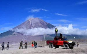 Gunung Semeru / Eiger Adventure