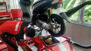 Cek dan perawatan motor secara menyeluruh