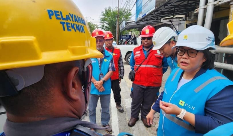 para Srikandi PLN dari Regional Kalimantan kembali unjuk gigi lewat "Srikandi Movement", di Balikpapan, Jumat (25/4).