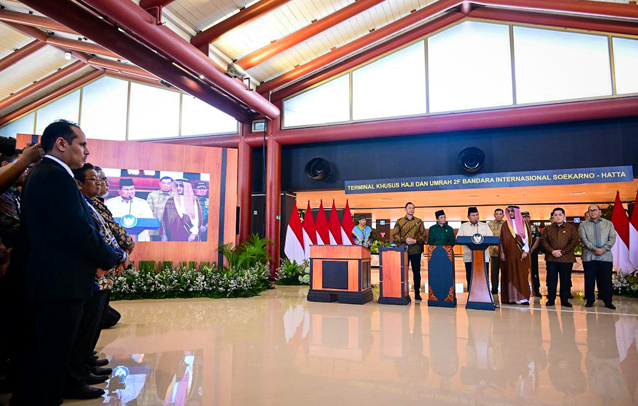 Presiden Prabowo Subianto meresmikan Terminal Khusus Haji dan Umrah 2F di Bandar Udara Internasional Soekarno-Hatta, Kota Tangerang, Provinsi Banten, pada Minggu, 4 Mei 2025. (Foto: BPMI Setpres)
