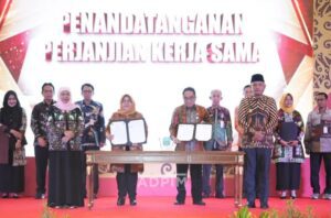 Penandatanganan Kerja sama antara Kaltim dan Jatim