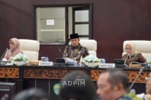 Diskusi Gubernur Kaltim Rudy Mas’ud bersama Menteri Pemberdayaan Perempuan dan Perlindungan Anak (PPPA) Arifah Fauzi, Kaltim, Sabtu (10/5/2025). / Pemprov Kaltim