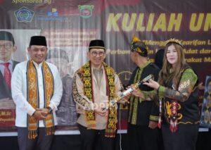 Menteri Kebudayaan Fadli Zon dan Wakil Gubernur Kaltim Aji Seno / Pemprov Kaltim