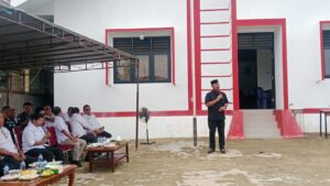 Bupati Kukar Edi Damansyah meresmikan gedung baru Kantor Kelurahan Bukit Biru