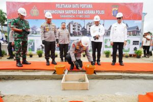 Kapolri Jenderal Listyo Sigit Prabowo memimpin langsung seremoni groundbreaking pembangunan Asrama Polresta Samarinda / Polda Kaltim