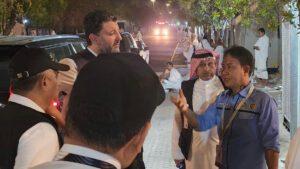 Dirjen PHU Hilman Latief dan Iyad bin Ahmed Rahbini (the Assistant Deputy Minister for Hajj Operations) berkoordinasi lakukan mitigasi kedaruratan / Kemenag