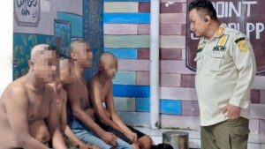 Kegiatan patroli dilakukan secara rutin dengan sistem regu yang terbagi menjadi beberapa shift, mulai dari pagi hingga malam hari.