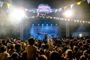 Ribuan warga tumpah ruah dalam gelaran Grebek Pasar Rame Yamaha 2025 di Pasar Kintamani.