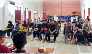 Sebanyak 11 ketua RT di desa ini mengikuti pelatihan peningkatan kapasitas SDM di Balai Pertemuan Umum (BPU) Desa Segihan, Kamis (12/6/2025).