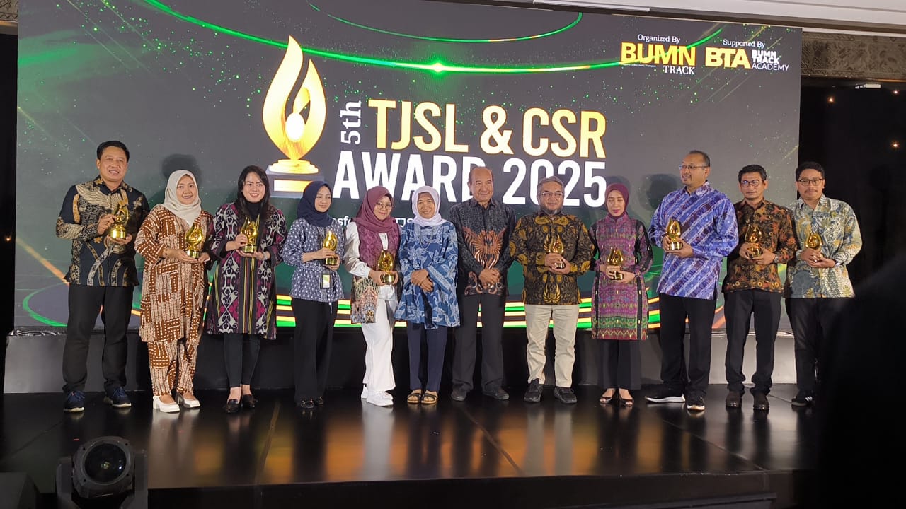 PT Kilang Pertamina Internasional (KPI) Unit Balikpapan mrnerima penghargaan di ajang 5th TJSL & CSR Awards 2025.