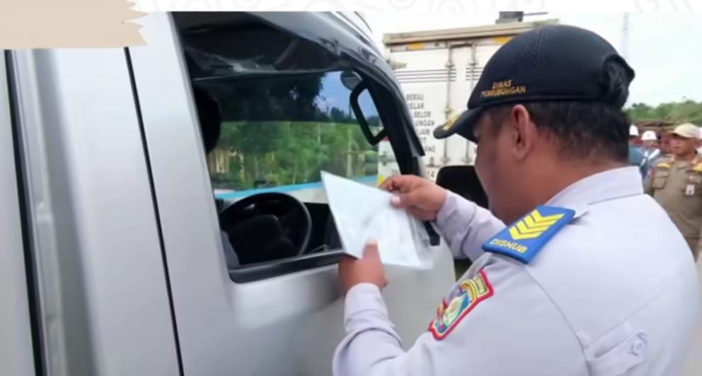 Dinas Perhubungan (Dishub) Kota Balikpapan bersama Satuan Lalu Lintas (Satlantas), Polisi Militer (POM) TNI AU, AL, AD, Kodim, serta Satpol PP kembali menggelar razia gabungan pada Kamis (26/6/2025).